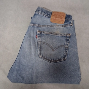 1990's Levi's 501 Blue Jeans Men's 36x30 Light Wash Straight Leg Button Fly USA