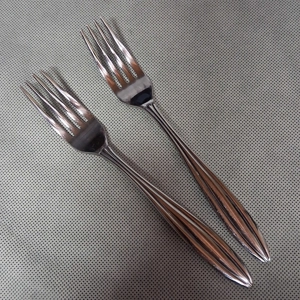 Cambridge Tenor Mirror Salad Forks 2 Glossy Stainless Steel 7 1/8