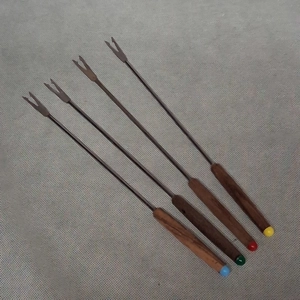 Vintage Fondue Forks 4 Wooden Handle Colored Tips 10.5