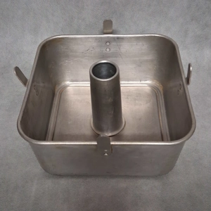 Vintage MIRRO Square Aluminum Angel Food Cake Pan 9x9x4 Model 5395M USA Made