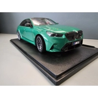 Solido - 1:18 BMW M5 (G90) 2025 Isle of Man Green - Diecast Model