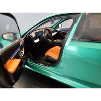 Solido - 1:18 BMW M5 (G90) 2025 Isle of Man Green - Diecast Model