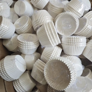 WHITE CUPCAKE CASE