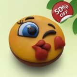 Silicone Mold – Emoji (Kissing Face)