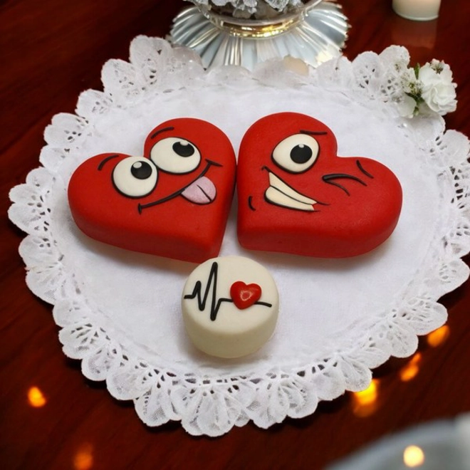 Additional Image for Heart with Tongue – Flat-Back 3D Silicone Mold for Soap & Crafts | AK Molds