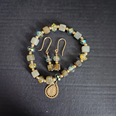 Smoky quartz and labradorite bracelet