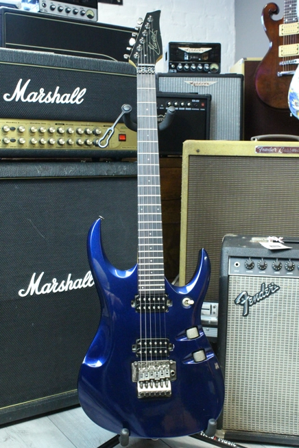 Maverick F1 in Electric Blue