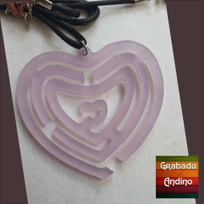 collar corazón con laberinto collar corazón con laberinto