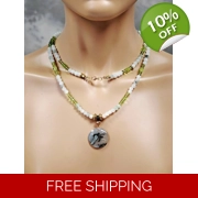 Tree Agate Necklace – Semi-Precious Stones – Gold-Tone Details & Pear