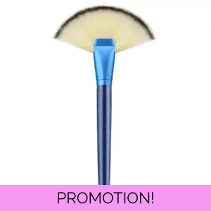 Large Soft Fan Brush for Powder Cosmetics