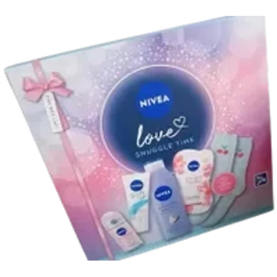 NIVEA Snuggle Up With Love Pampering Gift Set