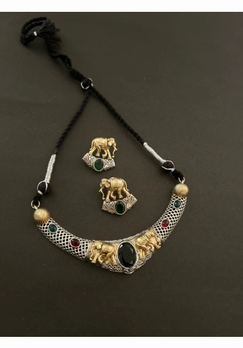 Royal Ele Necklace Set