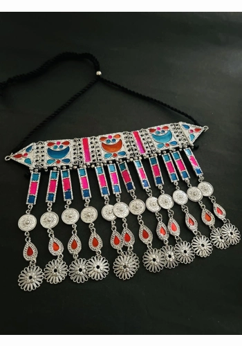 Boho Bloom Tassel Neckl..