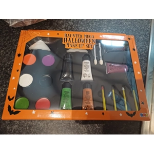 Halloween make up sets