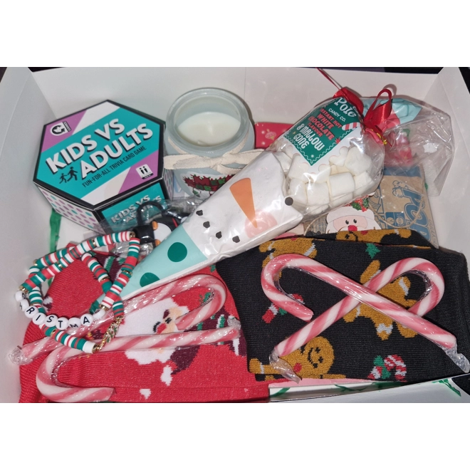 Additional Image for Family Christmas Eve Box