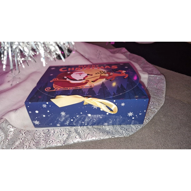 Additional Image for Family Christmas Eve Box