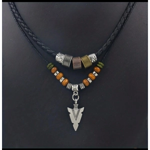 Men’s arrow necklace