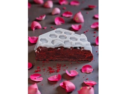 Cake pop cake pieces