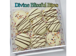 Chocolate covered oreos and Oreo pops