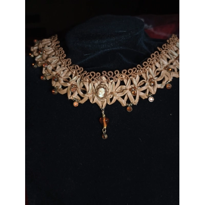 17"Cameo Back necklace