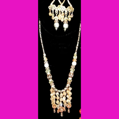 15" Beautiful Crystal Drop Necklace