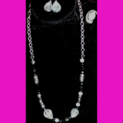 18" Silver Teardrops