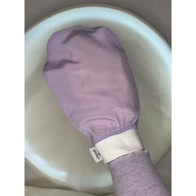 Gant exfoliant en soie lilas