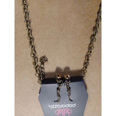 Paparazzi Necklace and Matching Earring Set