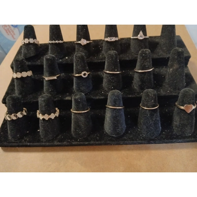 Lot of Sixteen Gold-toned Rings