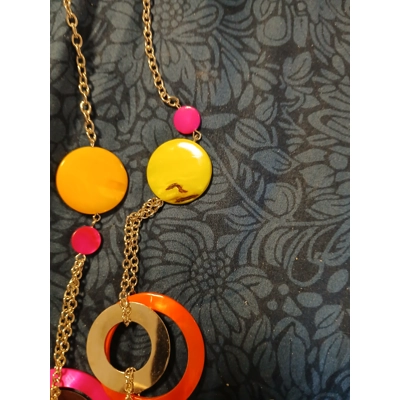 Paparazzi necklace and matching earrings