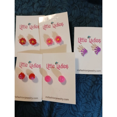 Lot of girls stud earrings
