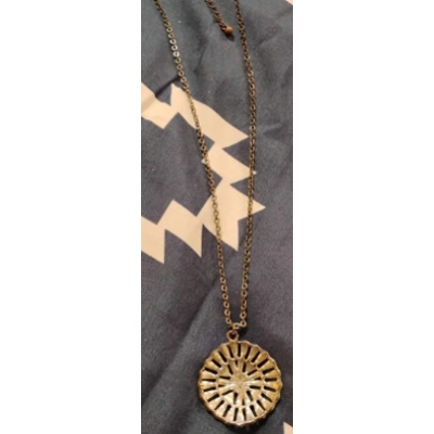 Vintage-Style Pendant Necklace