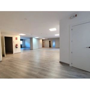 COMMERCIAL Extremadura, Cáceres, Cáceres, Spain