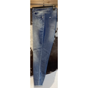 C-EST 1946 Sparkle Denim Capri’s