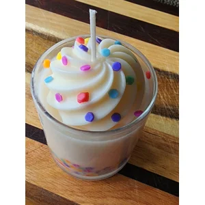 Rainy's cupcakes luxury candle