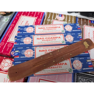 4 Packs of Satya 15g Nag Champa Incense plus 1 holder