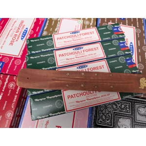 4 Packs of Satya 15g Patchouli Forrest Incense plus 1 holder