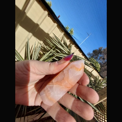 Carnelian with quartz generator