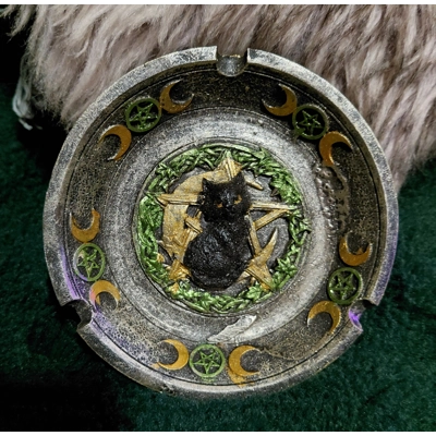 Black cat resin dish
