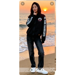 Lightweight Hooded jacket