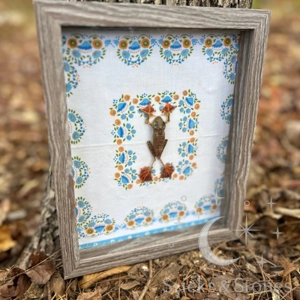 Framed Parachute Tree Frog