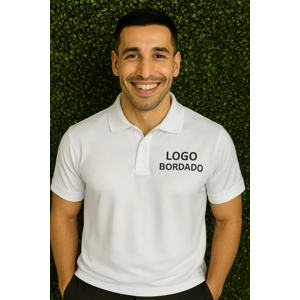 Tipo Polo hombre Dry Fit color blanco Logo Bordado