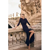 Elegant Evening Dress with Waist Detail