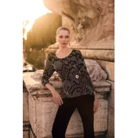 Chic Animal-print Pullover