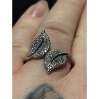 Sterling Silver Zircon Leaf Ring