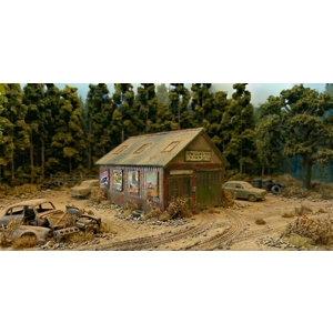 Woodville Garage G Scale & LGB