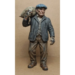 Coal Yard Worker G Scale & LGB