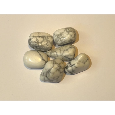 Howlite polished tumble stone