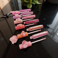 SPARKLING LIPGLOSS IN A HAT