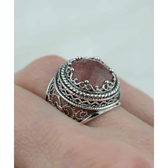 Filigree Art Cherry Quartz Gemstone Women Silver Bold Ring